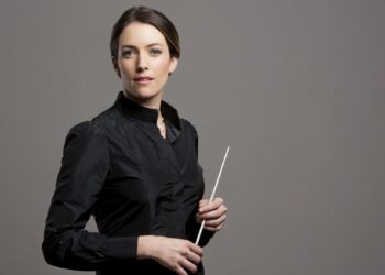 Alondra de la Parra logra debut con orquesta de Fráncfort