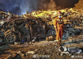 Explosión de camión de gas en China deja al menos 18 muertos y 166 heridos