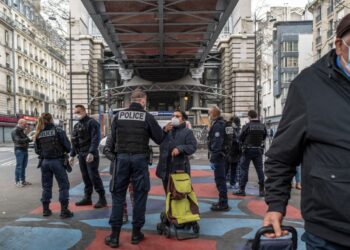 Francia prevé poner fin al estado de emergencia el 10 de julio