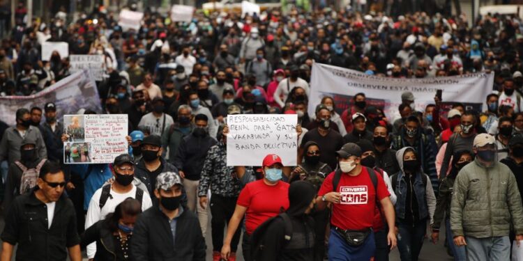 Policías de CDMX protestan ante la ‘criminalización’ de su labor