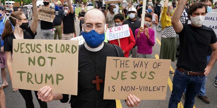 Crecen protestas raciales en EU pese a amenazas de Trump