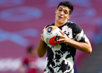 Raúl Jiménez supera la mejor temporada anotadora de Chicharito en Inglaterra