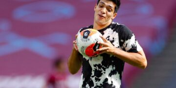 Raúl Jiménez supera la mejor temporada anotadora de Chicharito en Inglaterra