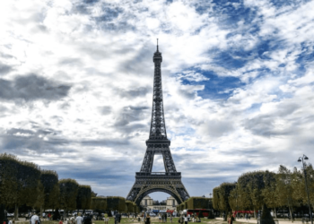 La Torre Eiffel reabrió después de 104 días