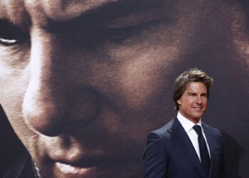 Universal negocia filmar la primer cinta de Tom Cruise y la NASA en el espacio