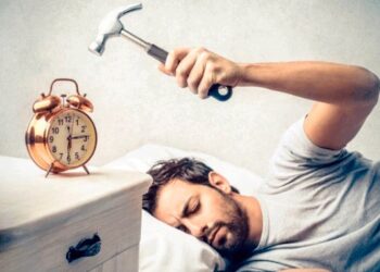 Consejos para despertarte temprano sin morir de sueño