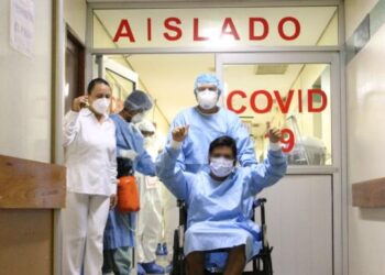 En Saltillo dan de alta al paciente que estuvo más grave por Covid-19