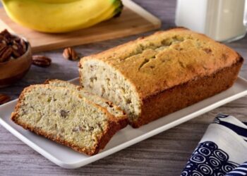Para esta temporada de lluvia, te presentamos una receta deliciosa de panqué de plátano con nuez