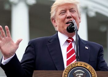 Corte da a Fiscal de Nueva York acceso a registros financieros de Trump; él denuncia enjuiciamiento político