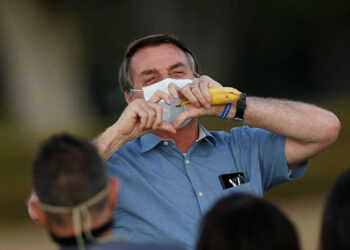 Jair Bolsonaro dice tener moho en los pulmones tras padecer Covid-19