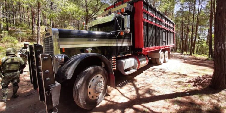 Aseguran 87,000 litros de hidrocarburo en Hidalgo