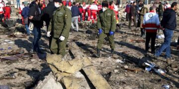 Irán atribuye a errores el derribo de un avión de pasajeros
