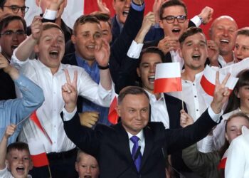 Virtual triunfo de conservadores en Polonia 