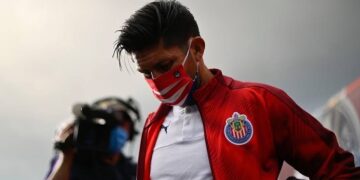 Oribe Peralta es positivo por Covid-19 en Chivas