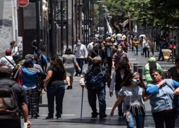 México rebasa los 300 mil casos positivos de covid-19