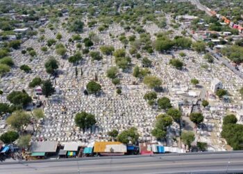 Alistan fosas covid en panteón de Nuevo Laredo