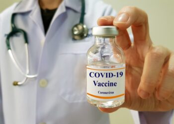 Vacuna de AstraZeneca y Oxford contra covid-19 da resultados positivos