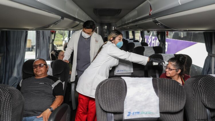 Serán más estrictos en la revisión de autobuses provenientes de EU