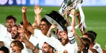 Real Madrid levanta el título de liga en España