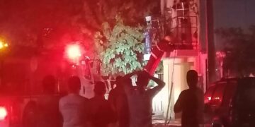 Muere presunto ladrón al incendiarse casa  a la que entró a robar