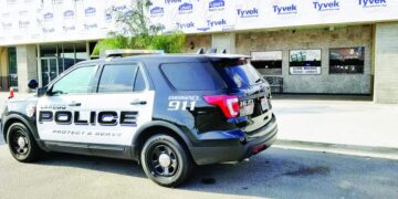 Por violar medidas sanitarias clausuran comercios de Laredo, Texas