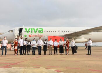 Tamaulipas recibe vuelo inaugural de Viva Aerobus, conectando CDMX con Tampico.
