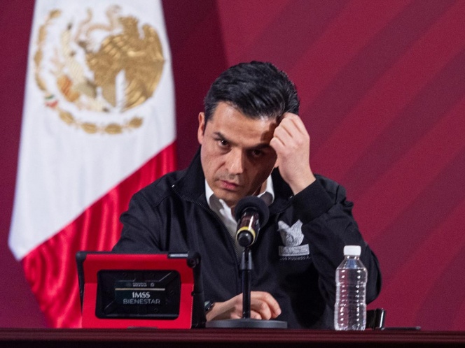 Zoé Robledo, titular del IMSS, sufre accidente automovilístico