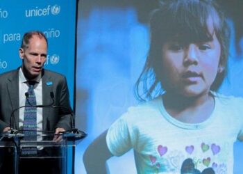 Casi la mitad de menores mexicanos siguen viviendo en pobreza, alerta Unicef