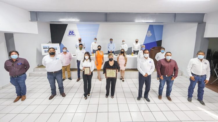 Entregan Ayuntamiento y CIC preseas a Ingenieras del año