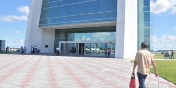 Burócratas estatales trabajarán desde casa hasta 17 de Julio