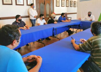 Tianguistas y comerciantes se suman al Plan Emergente por COVID-19.