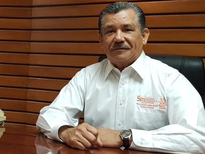 Denuncia SNTE anomalías de David García Flores en cambios de adscripción