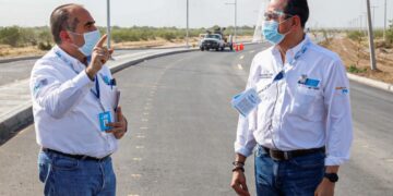 Constata Rivas avance del Bulevar Don León en N. Laredo