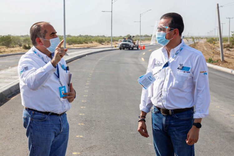 Constata Rivas avance del Bulevar Don León en N. Laredo