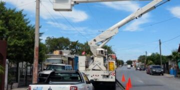 Mejoran alumbrado en espacios públicos de N. Laredo