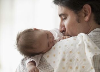 Amplían de 5 a 10 días la licencia de paternidad en Tamaulipas