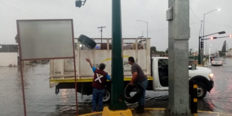 Atienden Gobierno de Matamoros y JAD daños provocados por huracán “Hanna”