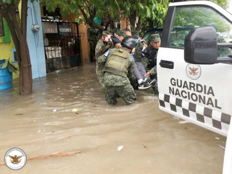 Guardia Nacional apoya a población en Tamaulipas y NL tras ‘Hanna’