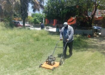 Lleva Ruben Rivera apoyos a colonias de Victoria