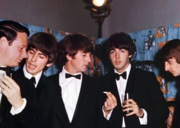 El agente que descubrió a The Beatles tendrá su película titulada ‘Midas Man’