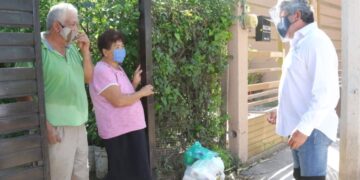 Llevan despensas y cubrebocas a Col. Cavazos en Victoria 