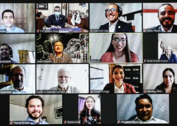 Toma Rivas protesta a  comité de premios ANAC