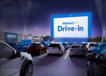 Walmart hará autocinemas en sus estacionamientos