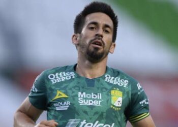 Fernando Navarro anuncia que es positivo por Covid-19