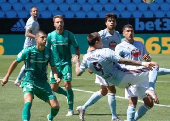 Mexicanos igualan fuerzas en el Celta-Betis 1-1