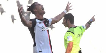 Victoria redonda de la Juve 4-1 a Torino, récord de Buffon…