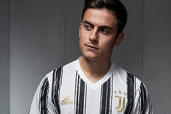 La Juventus presenta su uniforme para la próxima temporada