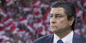 Luis Fernando Tena da positivo a coronavirus