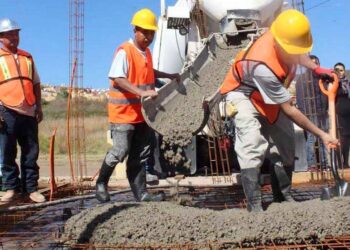 Regresan albañiles “a la banca”; habían repuntado 70% en 15 días