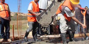 Regresan albañiles “a la banca”; habían repuntado 70% en 15 días